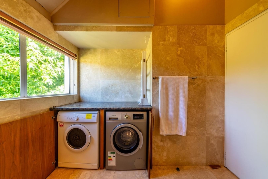 To Let 2 Bedroom Property for Rent in Onder Papegaaiberg Western Cape
